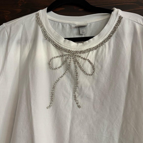 a new day x Target White Short Sleeve Top Bow Silver Rhinestone Beaded Neckline - Picture 4 of 9